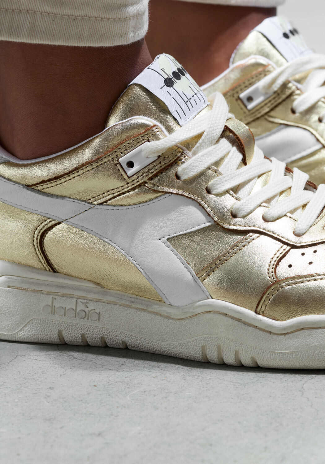 gouden diadora hoge sneakers met basket sneaker