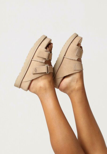 Beige UGG Instappers W GOLDENSTAR HI SLIDE - large