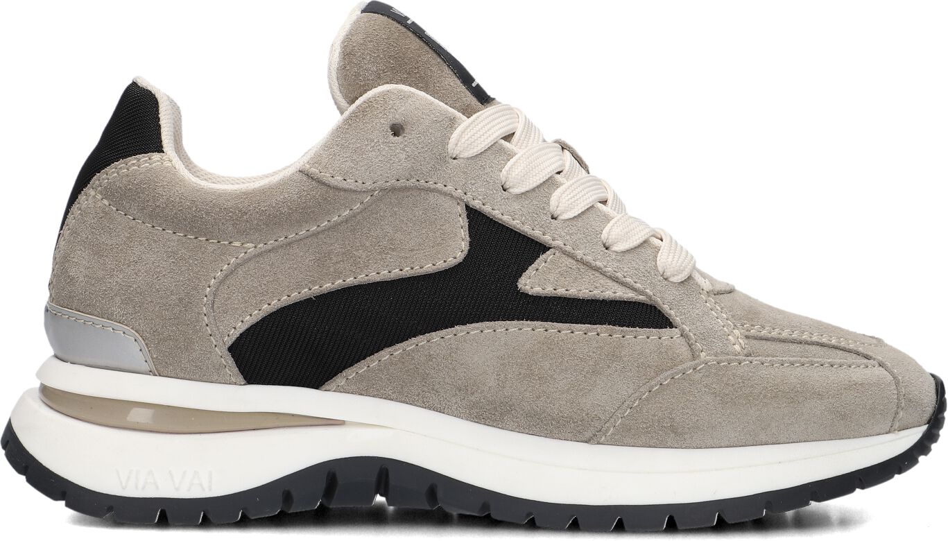 VIA VAI,  Usher Riggs