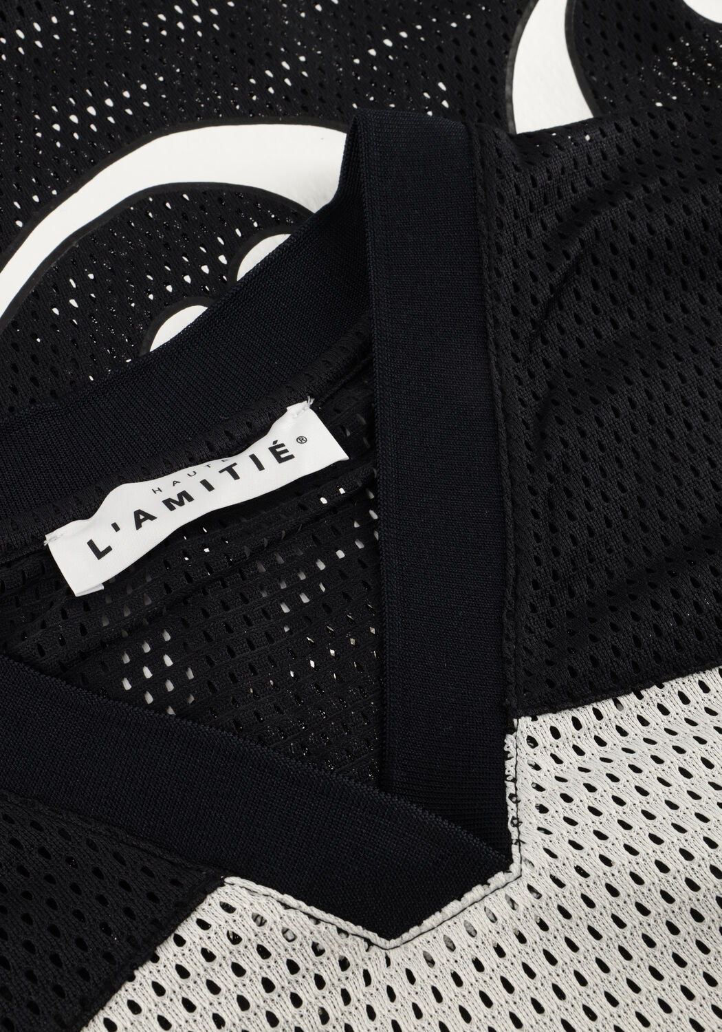 Zwarte HAUTE L'AMITI&Eacute; Blouses DRIFT MIX LOGO BLOUSE - large