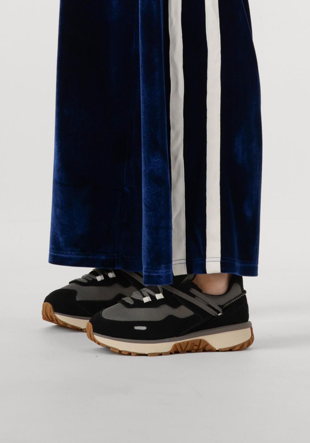 Zwarte UGG Lage sneakers W RETROFI LOW - large