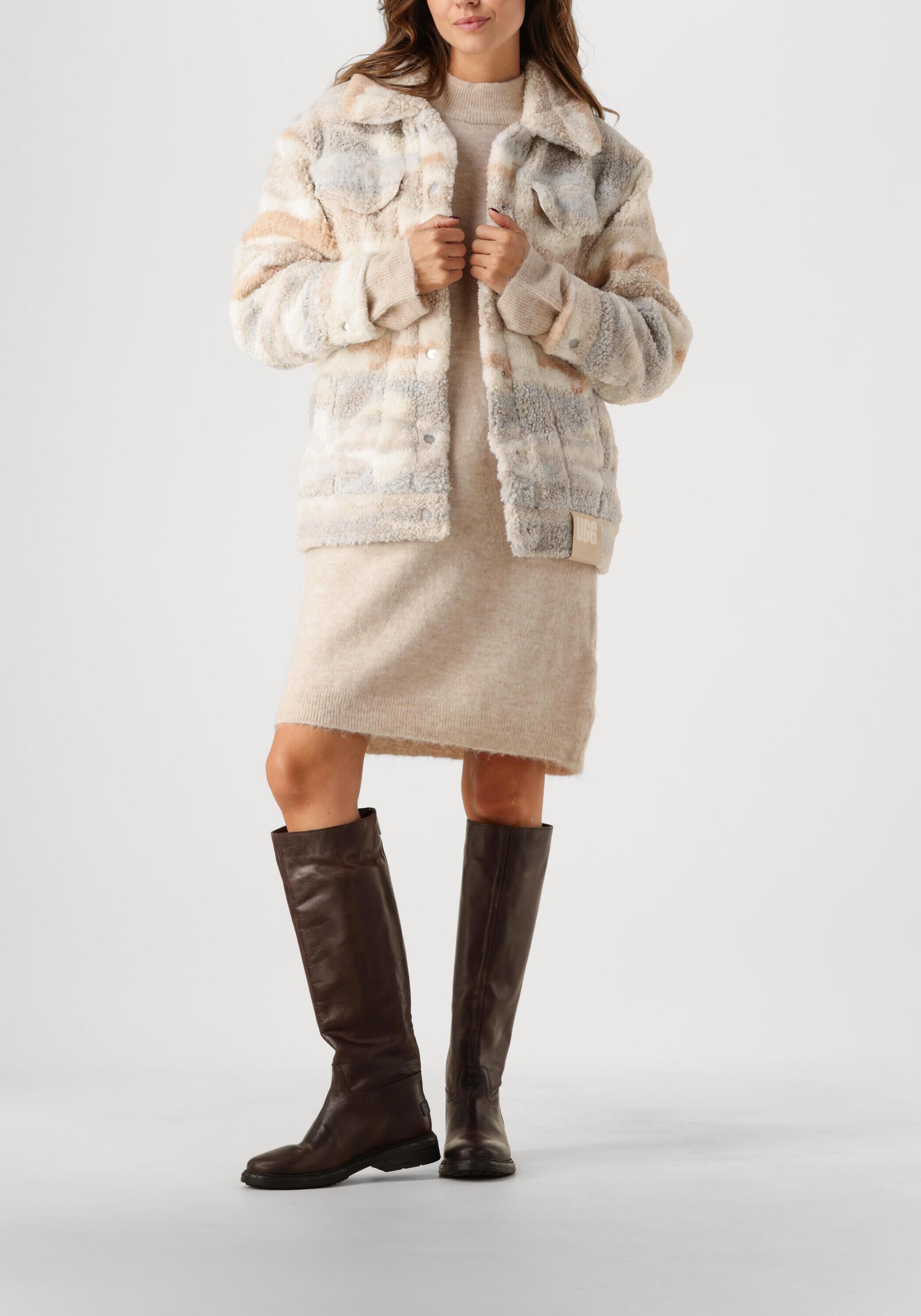 Camel UGG Jassen FRANKIE UGGFLUFF JACKET TOPA | Assem